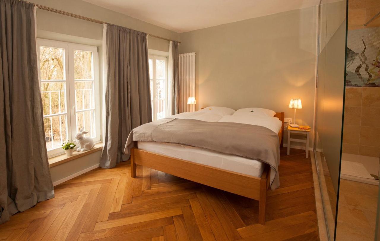 Bed And Breakfast Unter Den Linden Nördlingen Exteriör bild