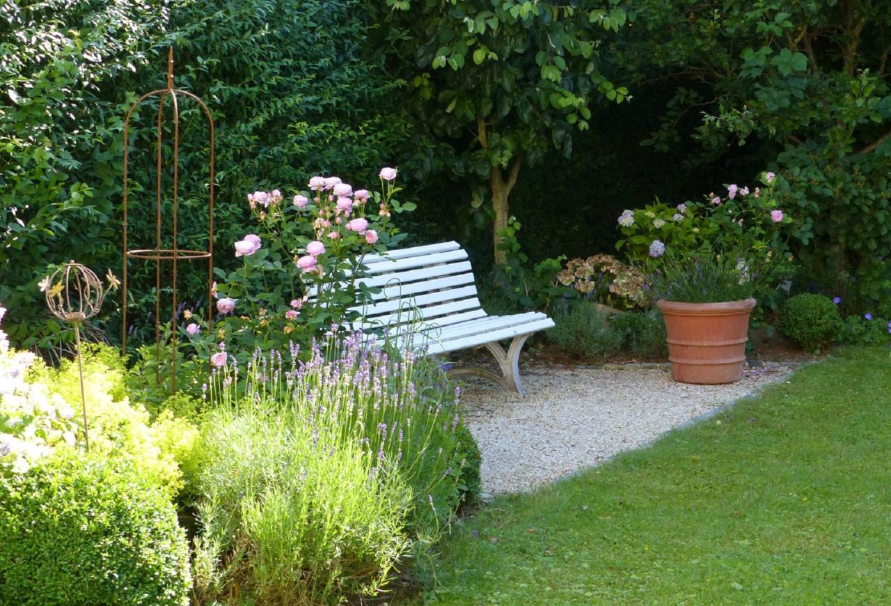 Bed And Breakfast Unter Den Linden Nördlingen Exteriör bild